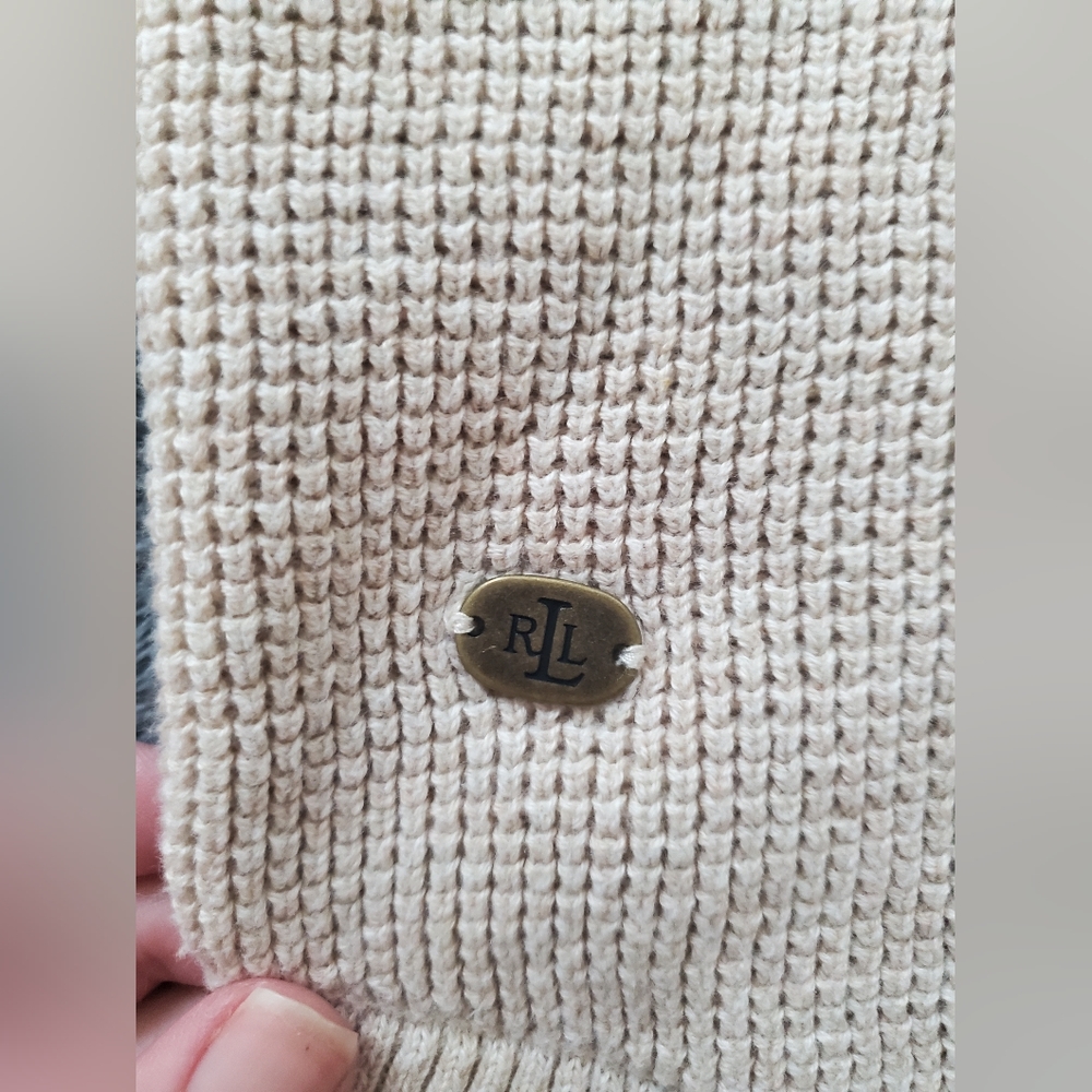 Sweater - Picture 2 of 7